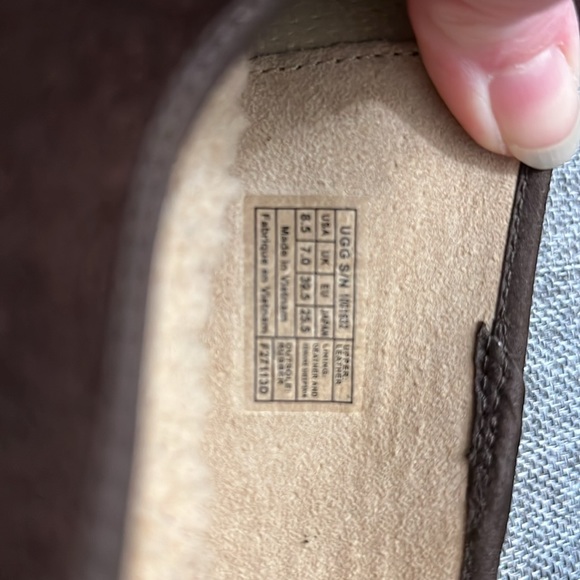 EUC Brown Suede Ugg Slippers 8.5 - Picture 5 of 5